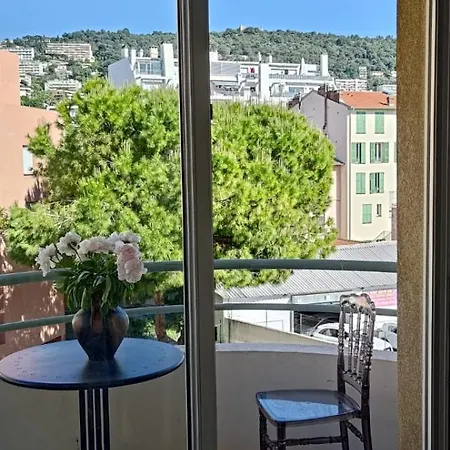 L'instant Apartment
